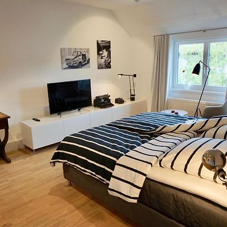 Privatzimmer Schoenfelder デュッセルドルフ エクステリア 写真