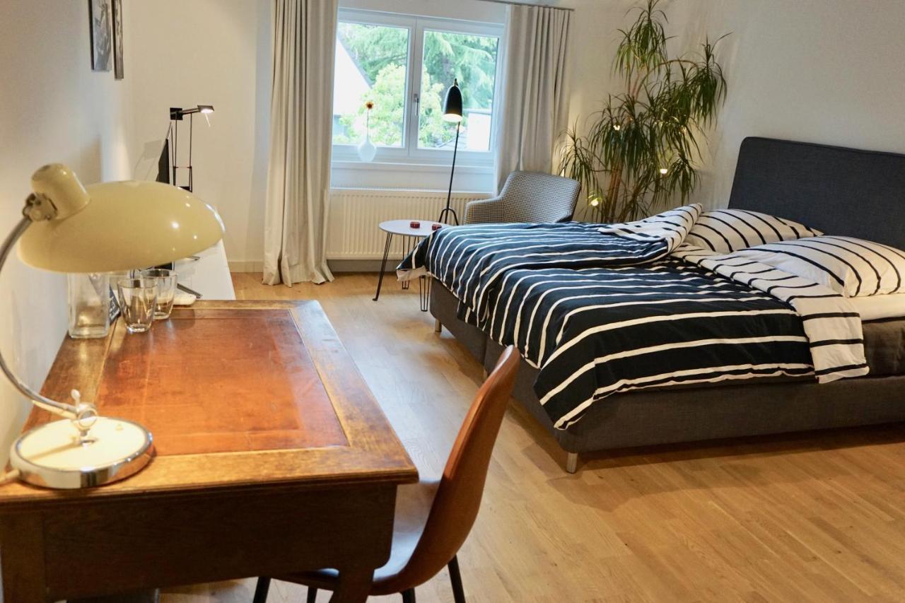 Privatzimmer Schoenfelder デュッセルドルフ エクステリア 写真