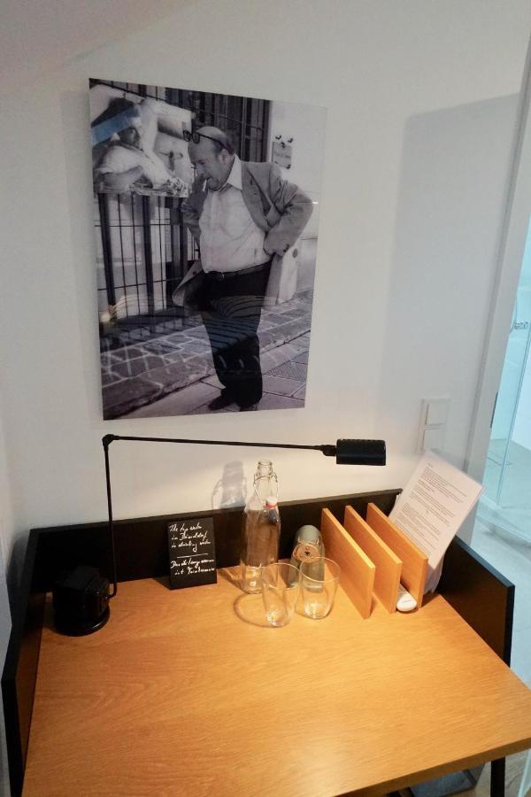 Privatzimmer Schoenfelder デュッセルドルフ エクステリア 写真