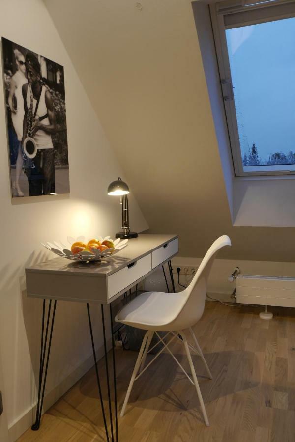 Privatzimmer Schoenfelder デュッセルドルフ エクステリア 写真